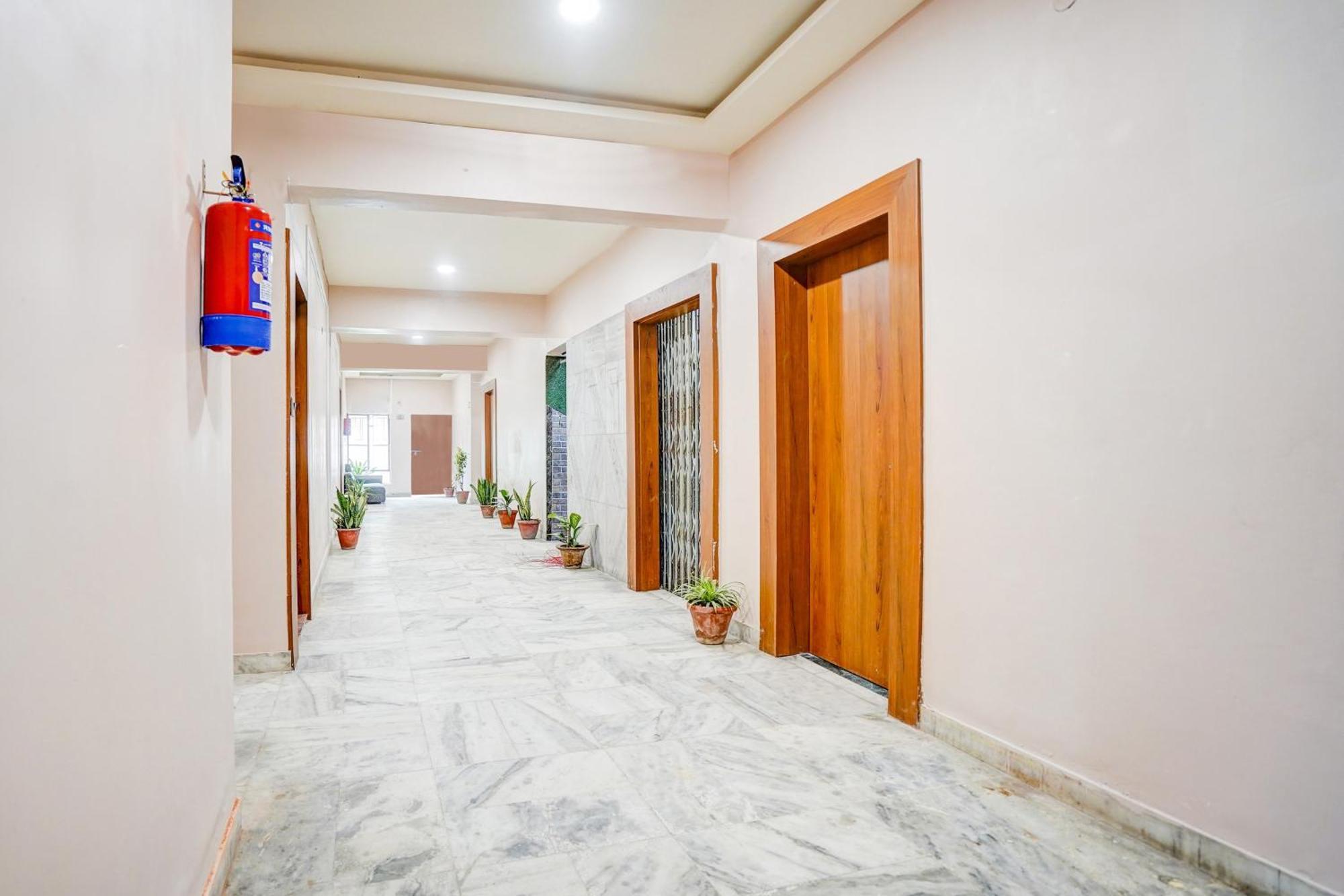 Super Collection O Ratan Lal Nagar Otel Kanpur Dış mekan fotoğraf