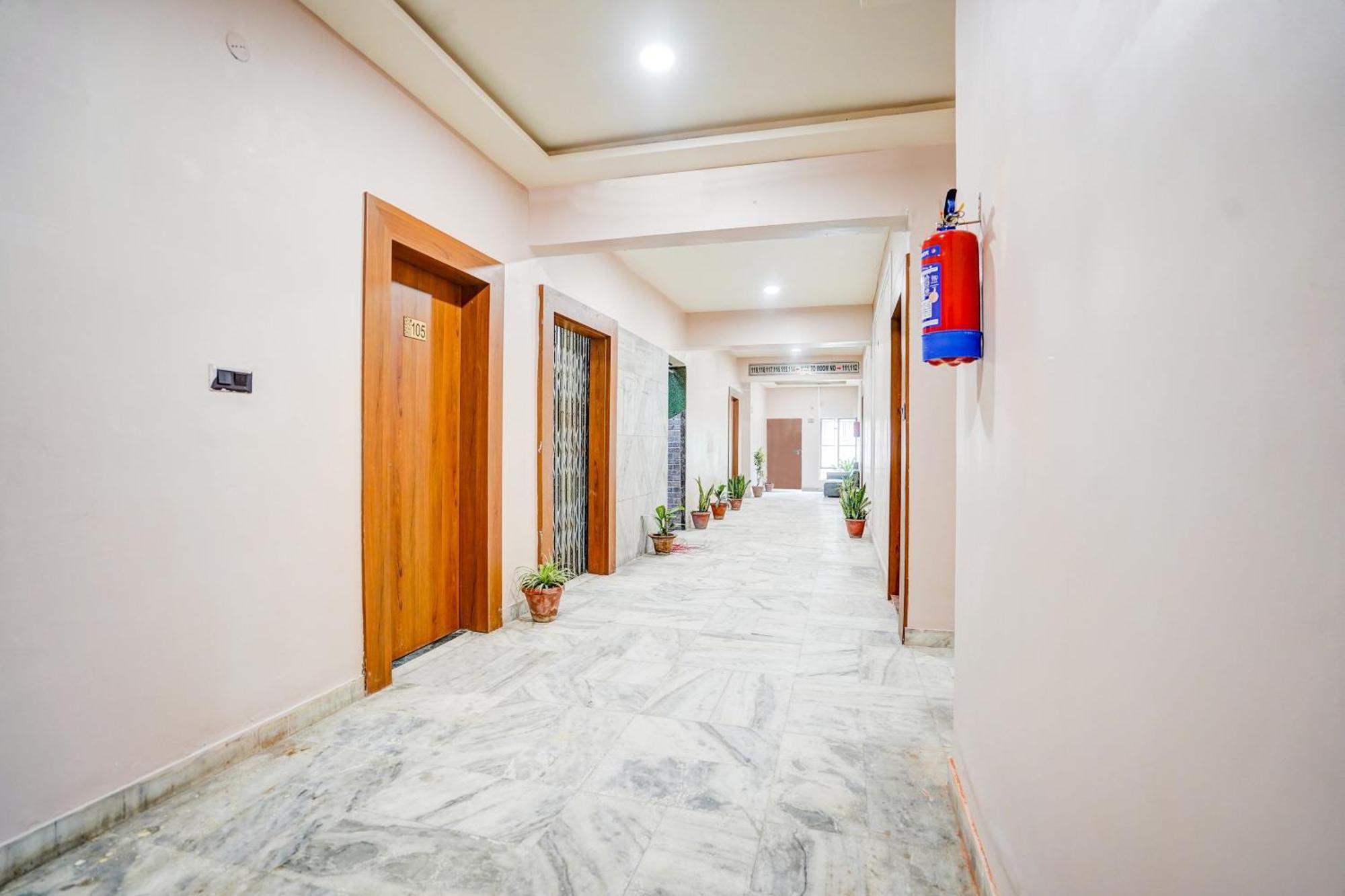Super Collection O Ratan Lal Nagar Otel Kanpur Dış mekan fotoğraf