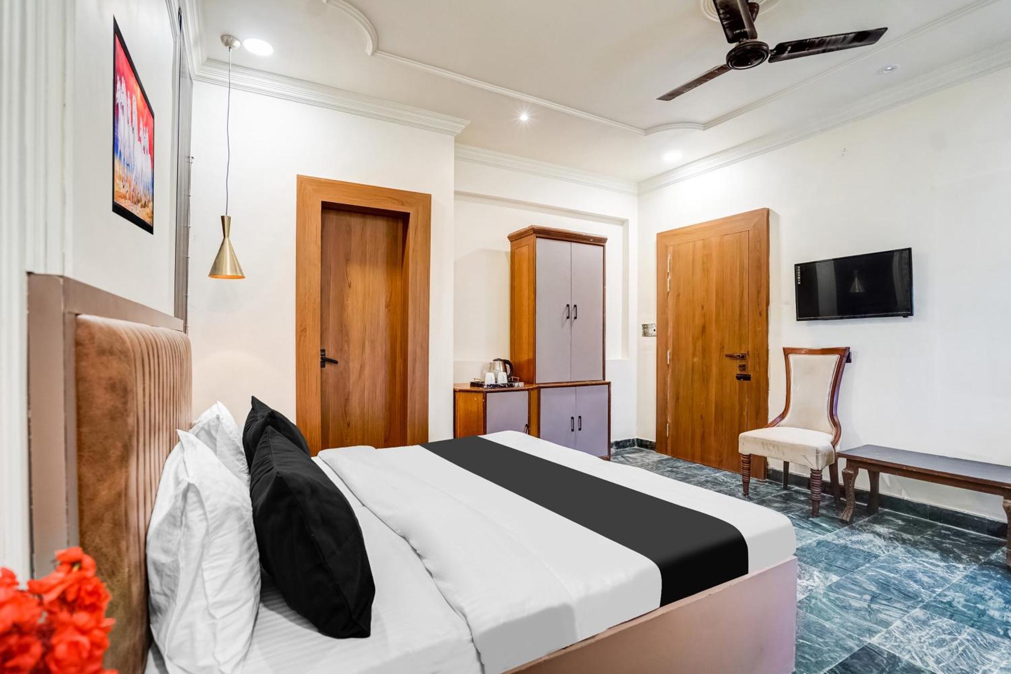 Super Collection O Ratan Lal Nagar Otel Kanpur Dış mekan fotoğraf